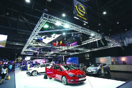 All-new Astra Leads 2016 Opel Line-Up at Dubai International Motor Show