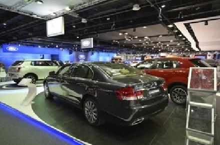 سانغ يونغ تطلق سيارتها الرياضية الجديدة “تيفولي” خلال معرض دبي الدولي للسيارات 2015 