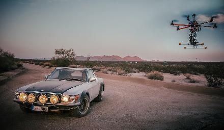 The Mercedes-Benz 500 SL Rallye goes on an expedition in the Joshua Tree National Park