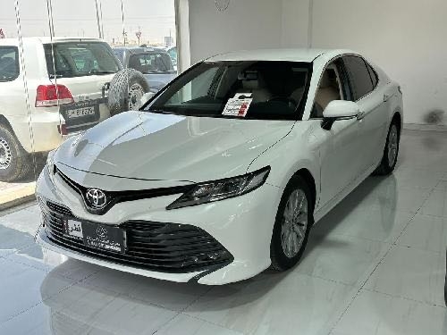 Toyota Camry GLE 2018