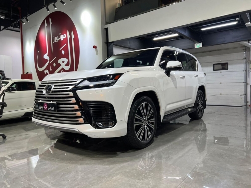 Lexus LX 600... 2023