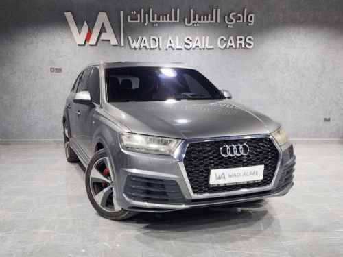 Audi Q7  2016